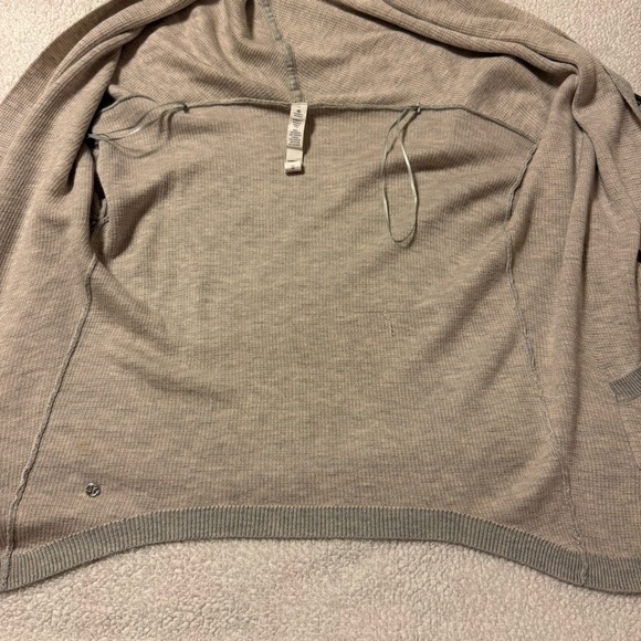 Lululemon Gray Cabin Yogi Wrap
Heathered Medium Grey Hooded Cardigan Sweater - Picture 8 of 13